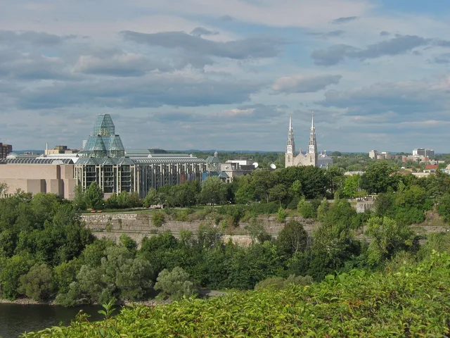 parliament hill, national gallery, ottawa, canadian, city, historic, landmark, buildings, downtown, parliament hill, ottawa, ottawa, ottawa, ottawa, ottawa. Ottawa and Winnipeg public sector social media rules compared