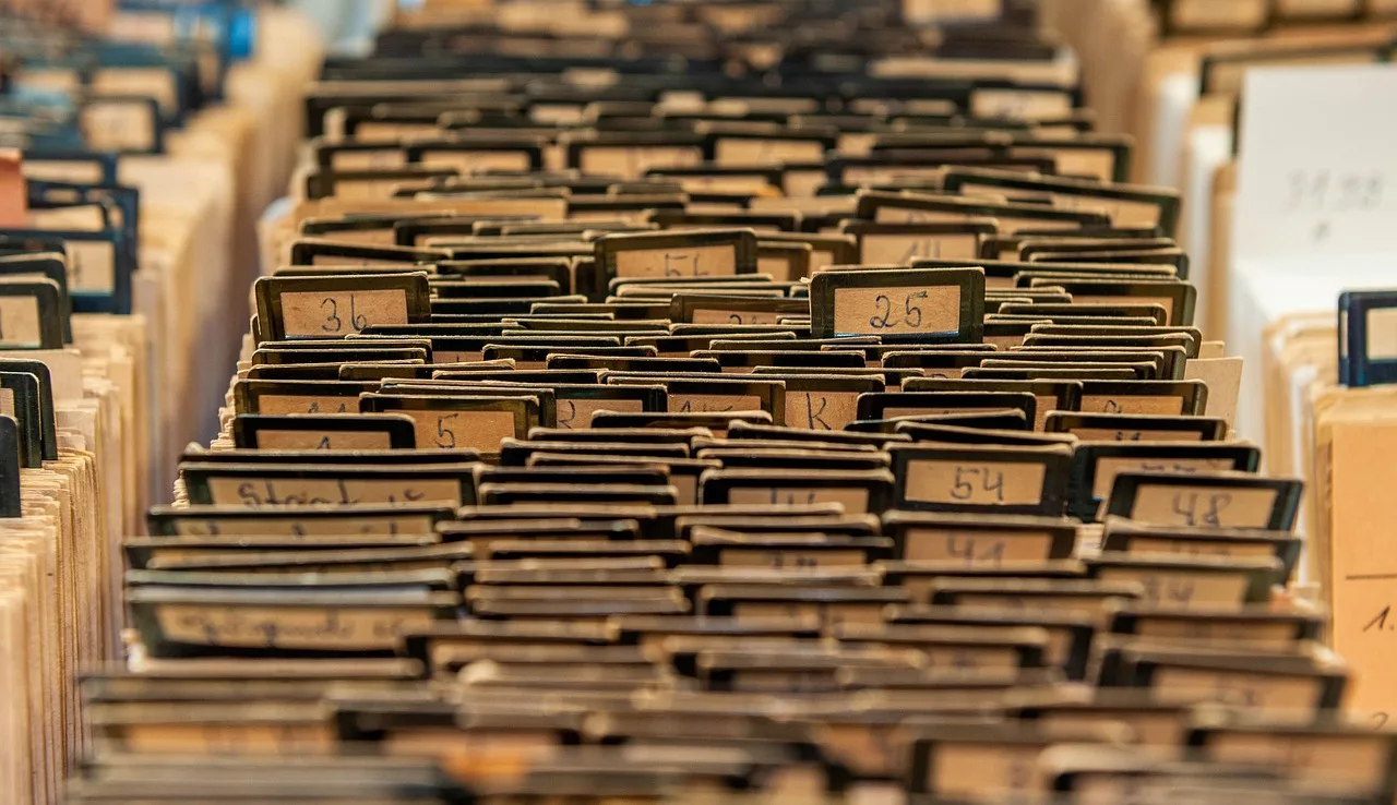 archive, files, folders, finding aid, index, index box, paper, analog, story, old, gdr, data, archive, archive, archive, archive, archive, index, index, data, data. How to keep a verifiable social media policy record