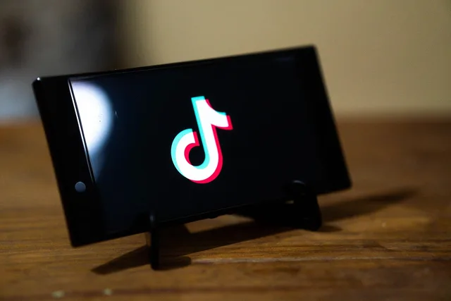 tiktok, app, smartphone, application, tiktok logo, screen, android, social media, mobile phone, cellphone, tiktok, tiktok, tiktok, tiktok, tiktok, tiktok logo. Florida and Texas social media bans for minors: three laws not to confuse